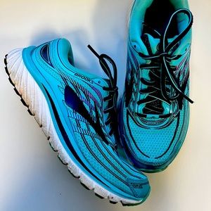 Brooks Glycerin 15 Womens Running Shoe - size 8